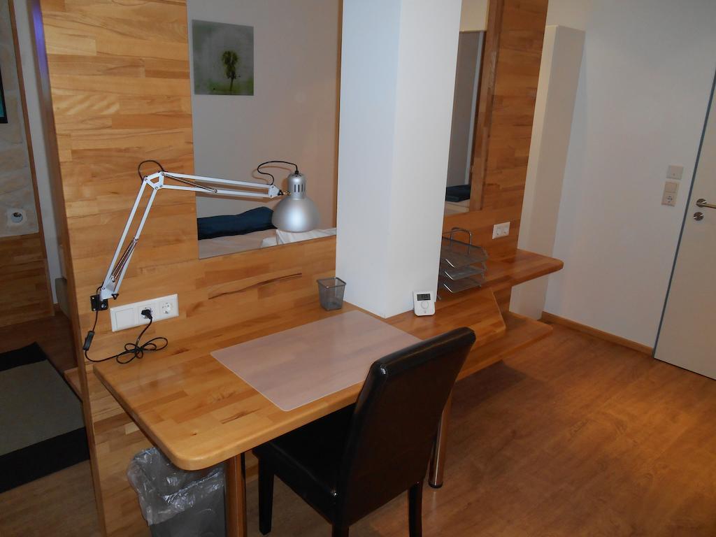 Warum Ins Hotel Neckarsulm Esterno foto