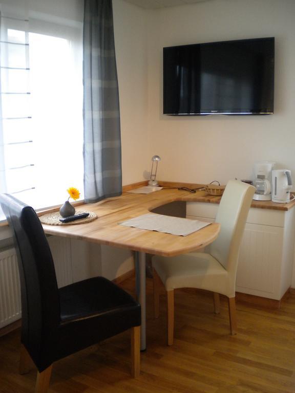 Warum Ins Hotel Neckarsulm Esterno foto