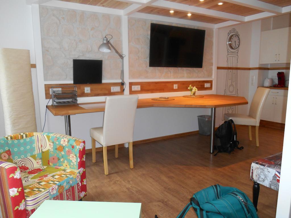 Warum Ins Hotel Neckarsulm Esterno foto