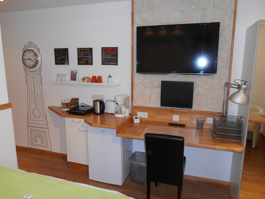 Warum Ins Hotel Neckarsulm Esterno foto